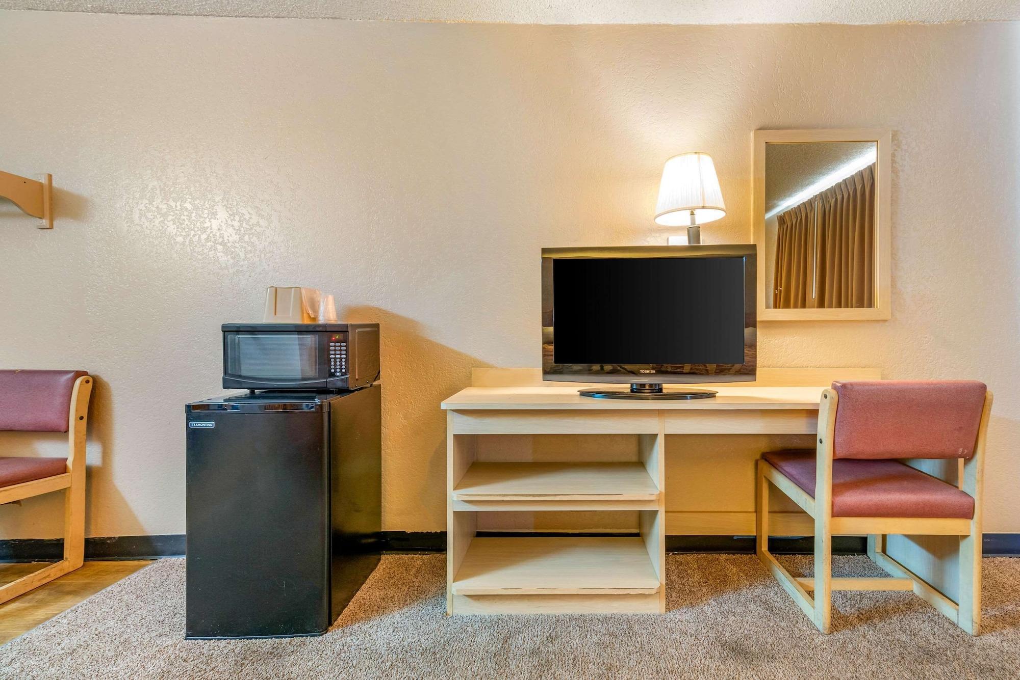 Rodeway Inn Pueblo Eksteriør bilde
